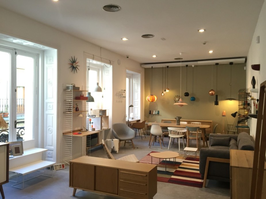 Imagen del paracaidista en web de noticias de Gahecor reformas integrales en Madrid