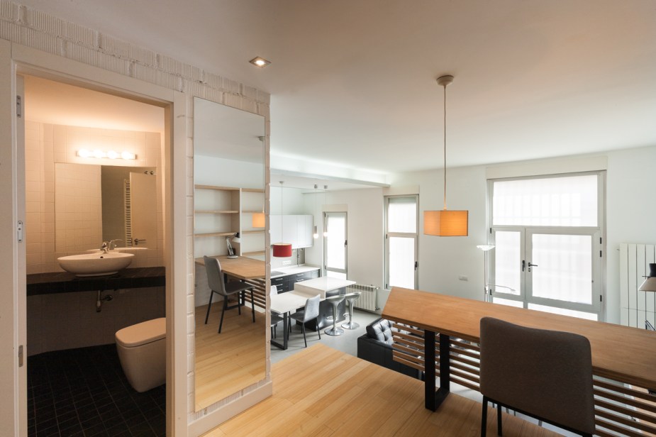 Reforma de Loft en Madrid vista desde el dormitorio