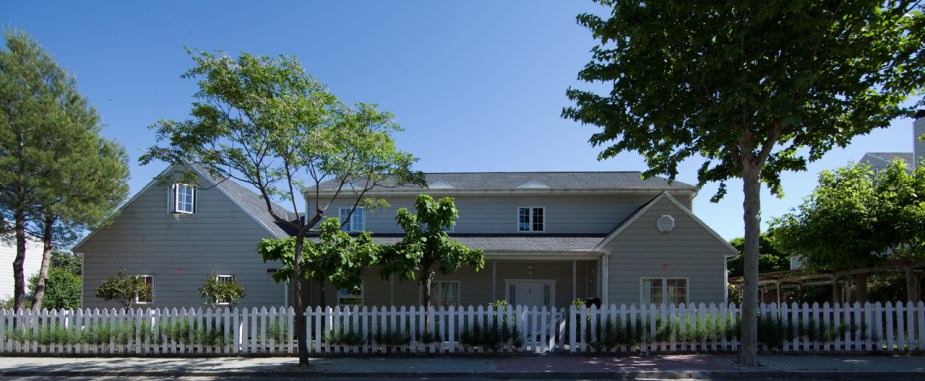 Alzado Casa Canadiense en Madrid reformada por Gahecor