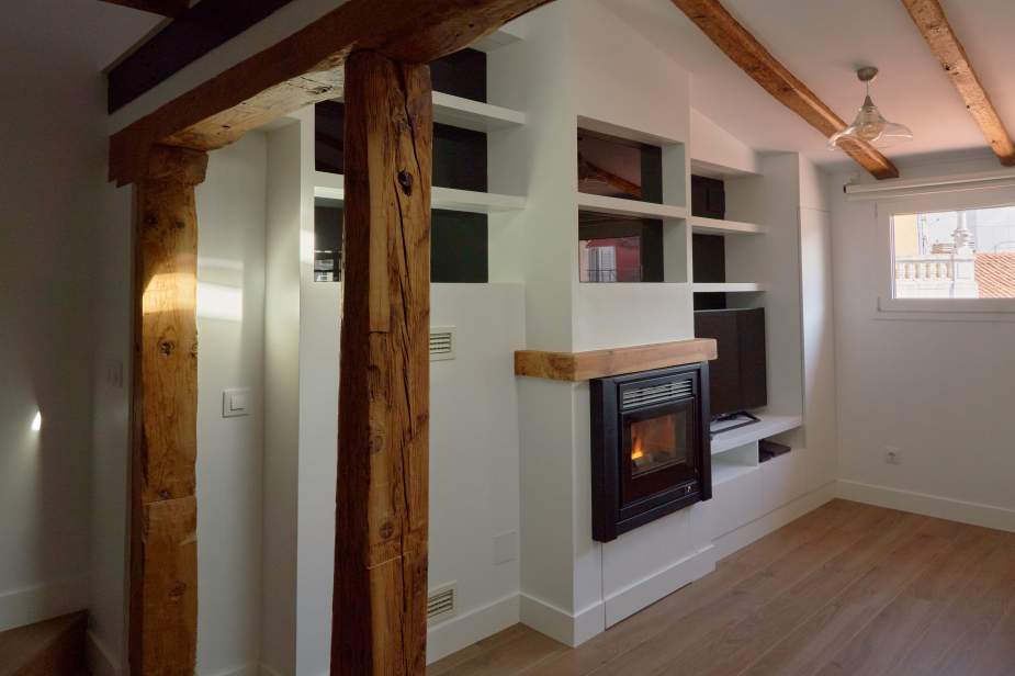 Foto insertable de pellet en reforma de vivienda en Madrid de Gahecor proyecto de Ghg Arquitectos